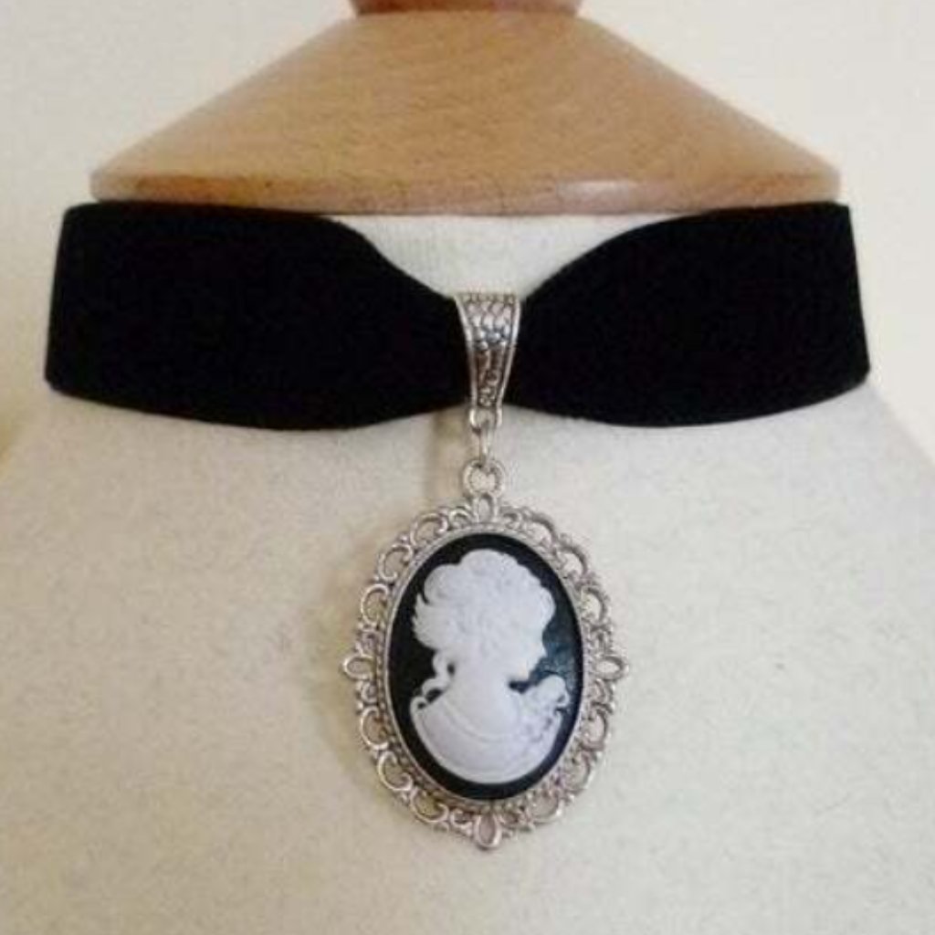 Vintage Inspired Black Velvet Cameo Choker Necklace, Nwt